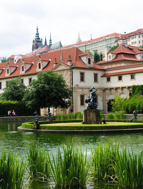 The Castle Apartments Praga Zewnętrze zdjęcie